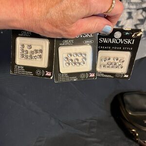 (3) NEW SWAROVSKI CRYSTALS WONT SEPARATE